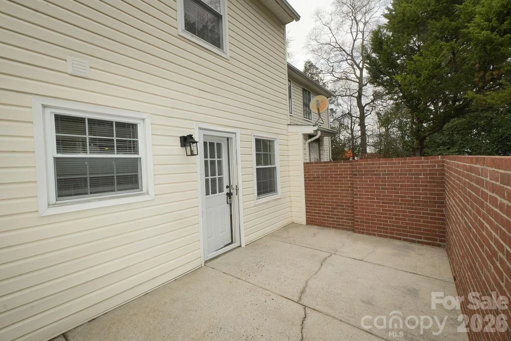 8805 Hunter Ridge Drive - Photo 18
