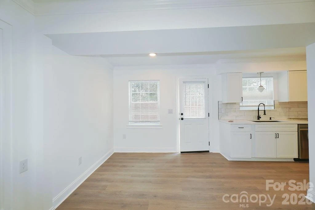8805 Hunter Ridge Drive - Photo 6