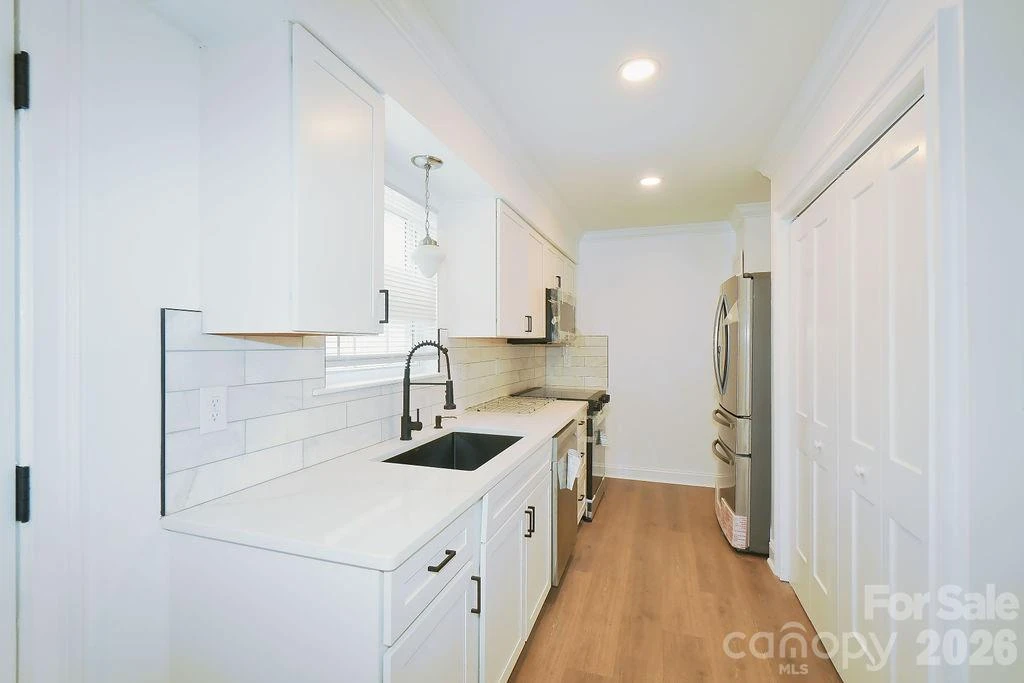 8805 Hunter Ridge Drive - Photo 9