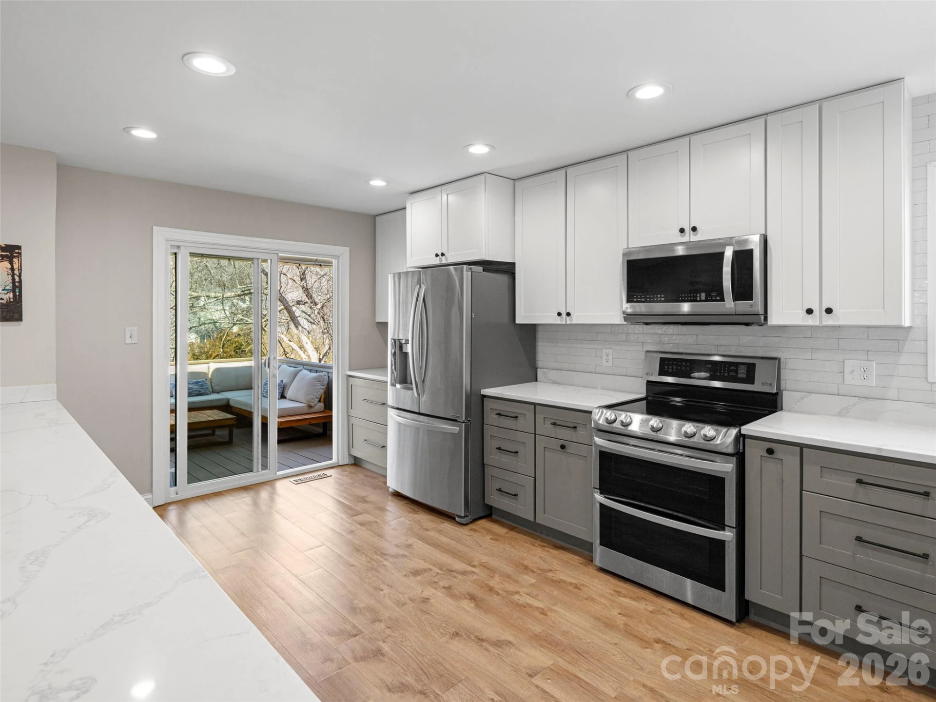 120 Deerlake Drive - Photo 11