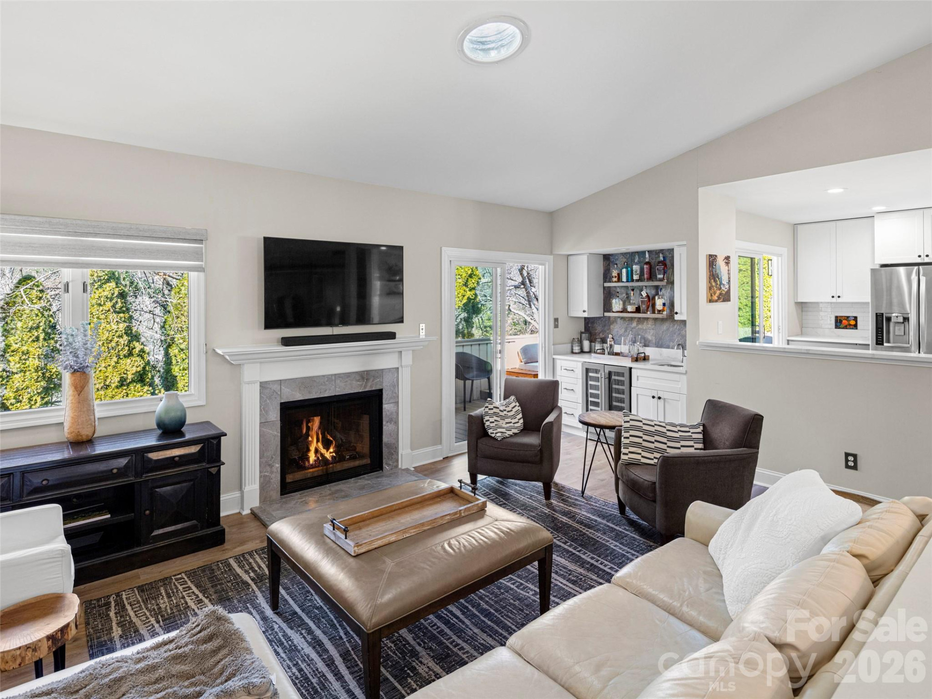 120 Deerlake Drive - Photo 4
