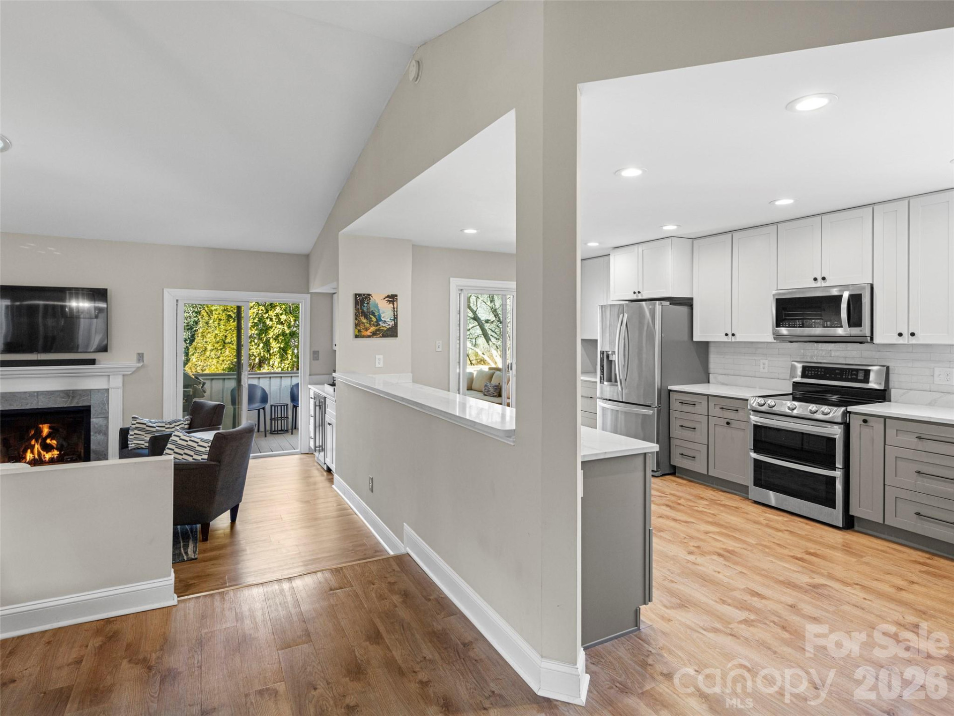 120 Deerlake Drive - Photo 10