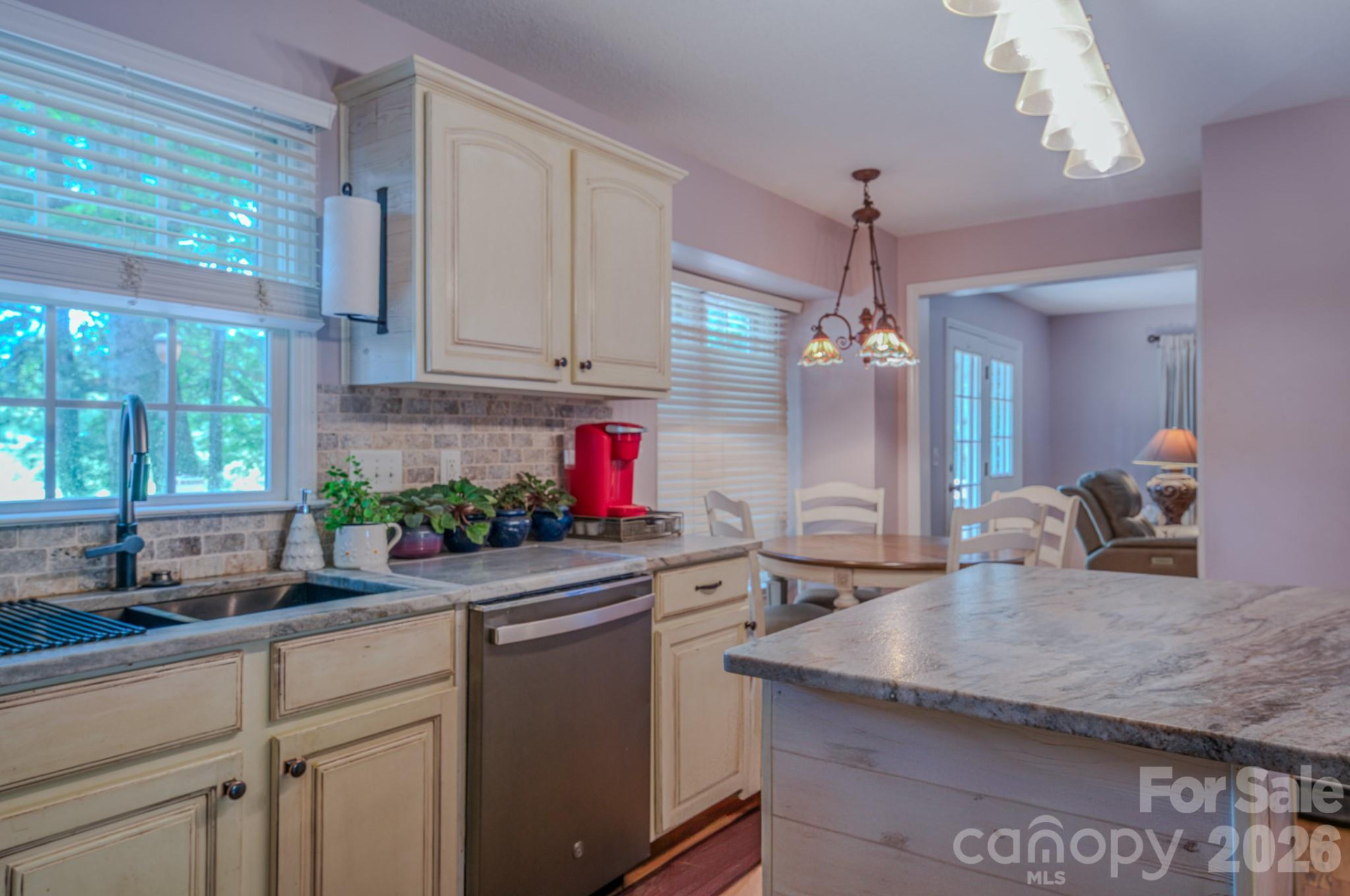 303 Theron Court - Photo 15