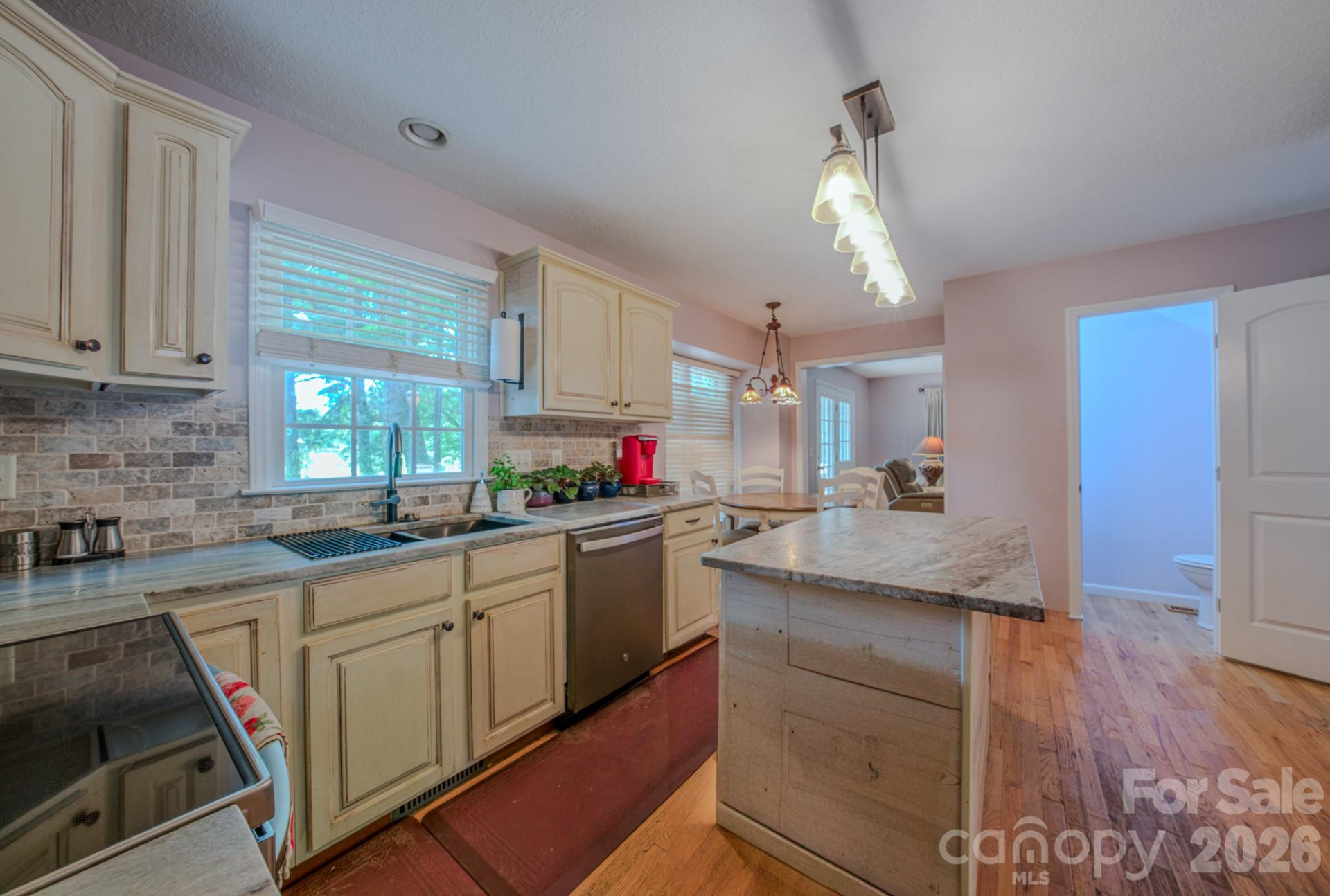 303 Theron Court - Photo 16