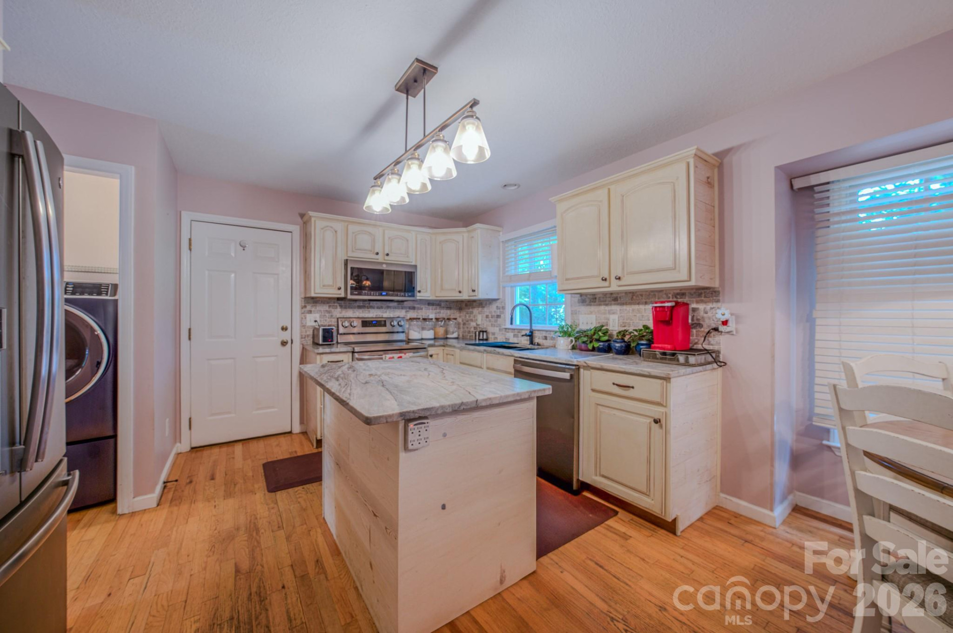 303 Theron Court - Photo 17