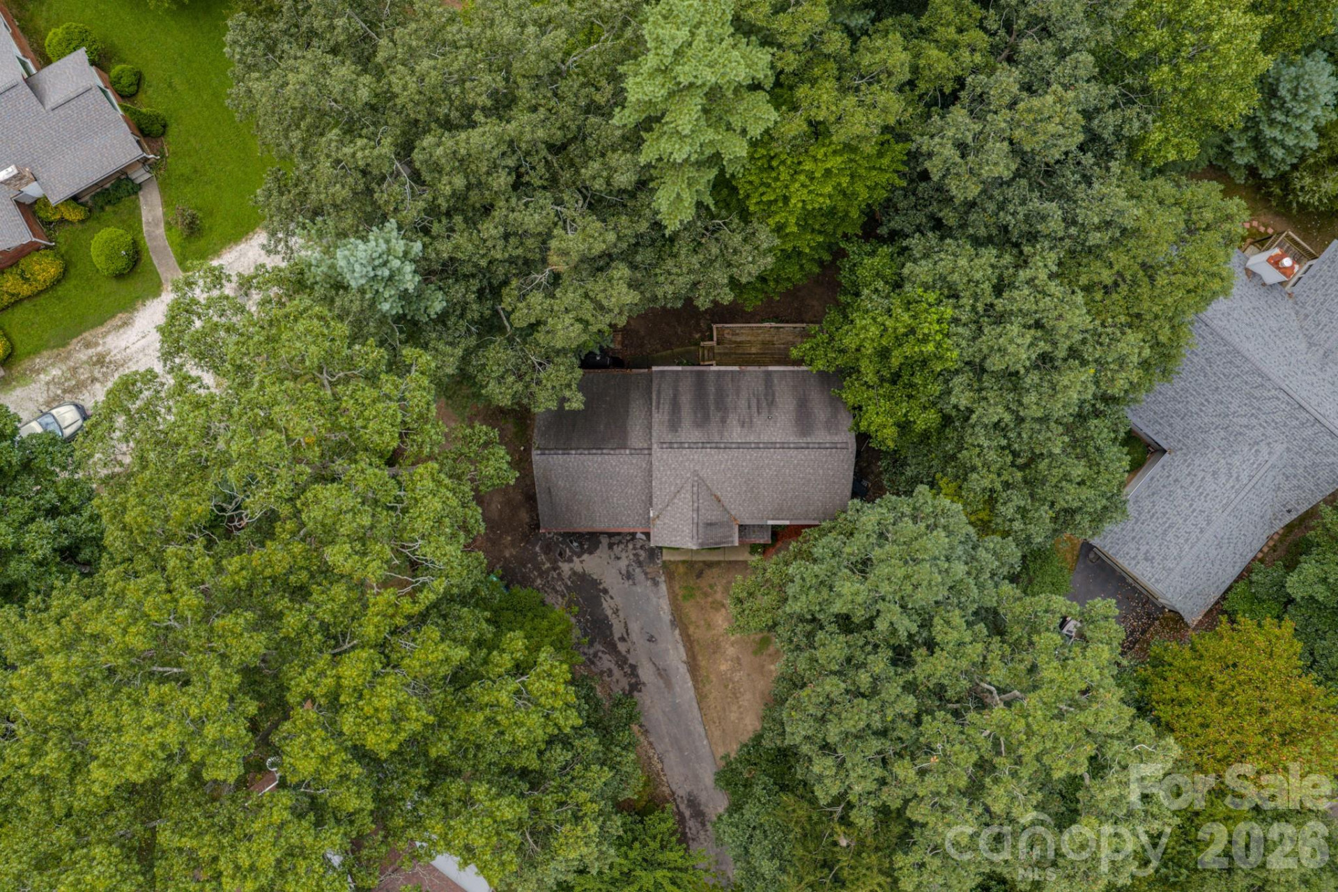 303 Theron Court - Photo 40