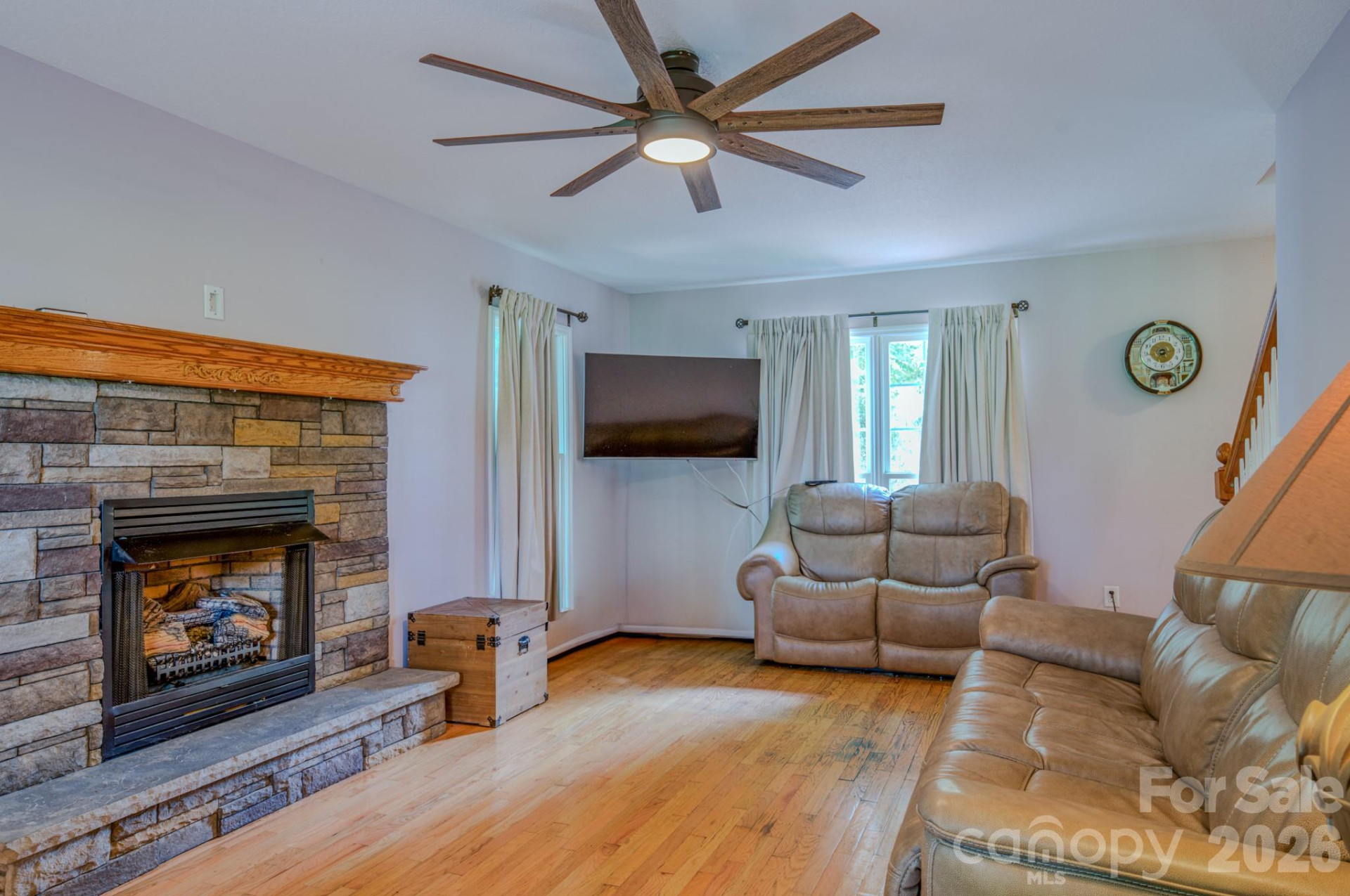 303 Theron Court - Photo 7