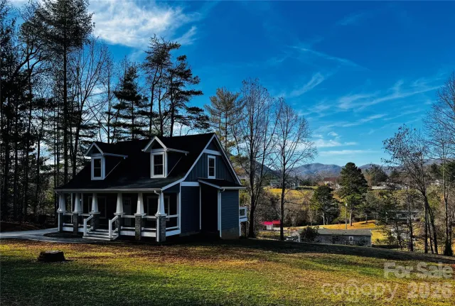 426 Shadow Wood Drive