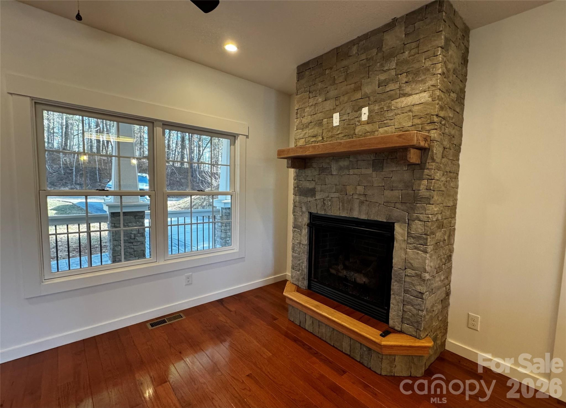 426 Shadow Wood Drive - Photo 5