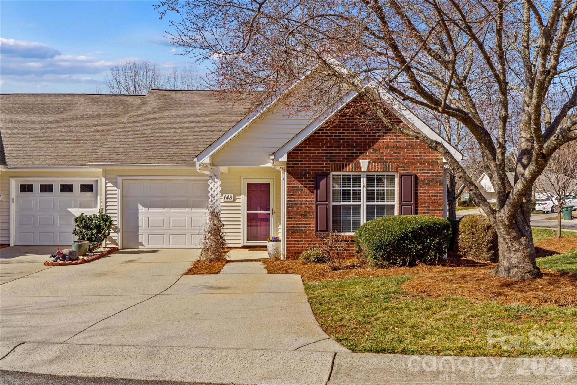 143 Ashwood Lane - Photo 2