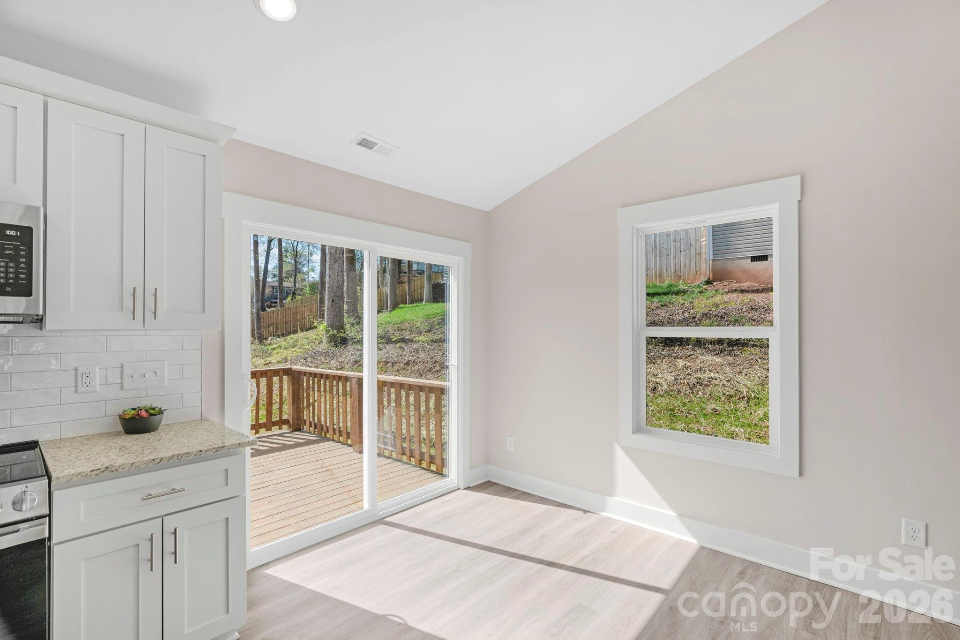 240 Parkland Drive - Photo 24