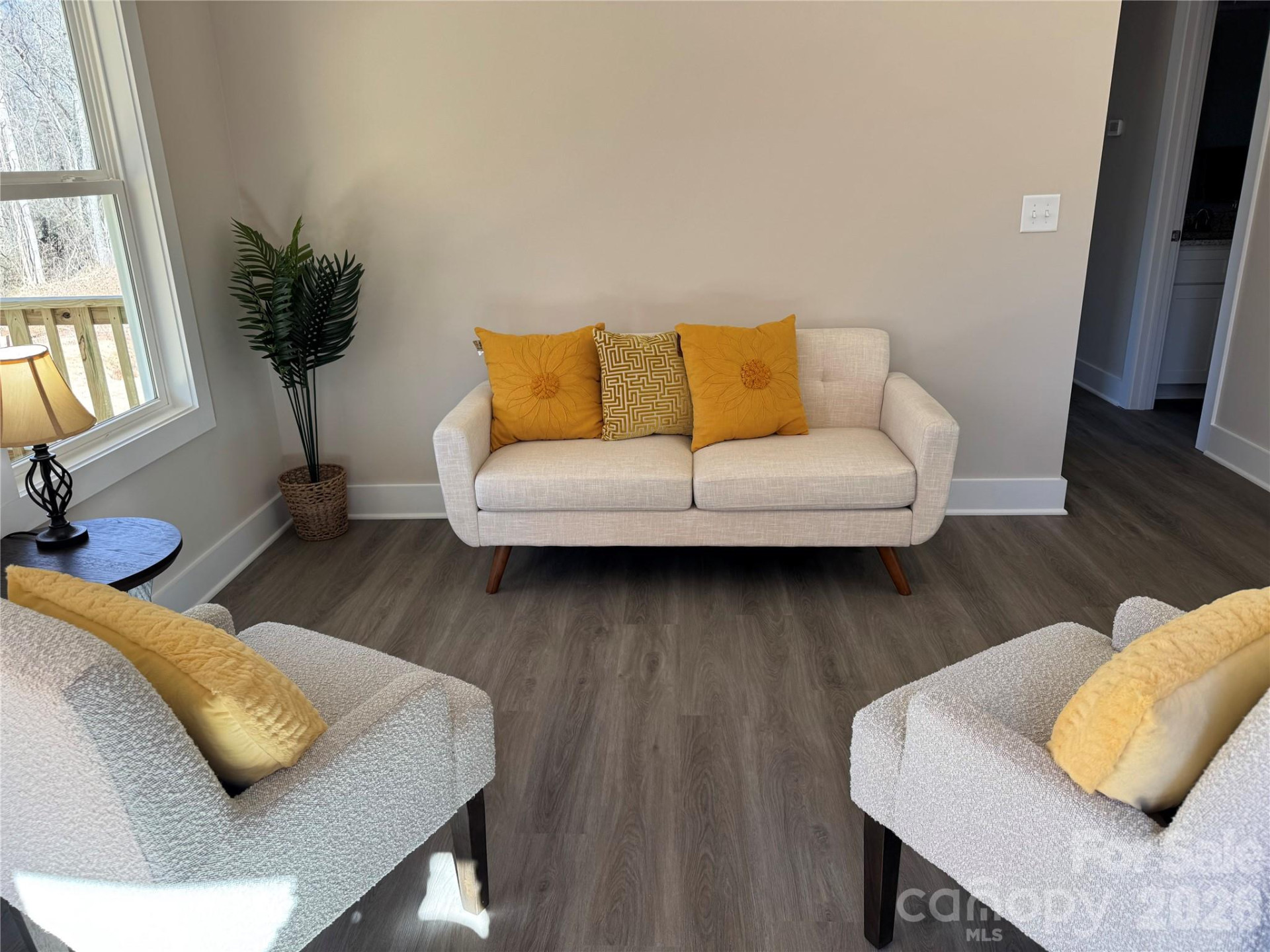 240 Parkland Drive - Photo 3