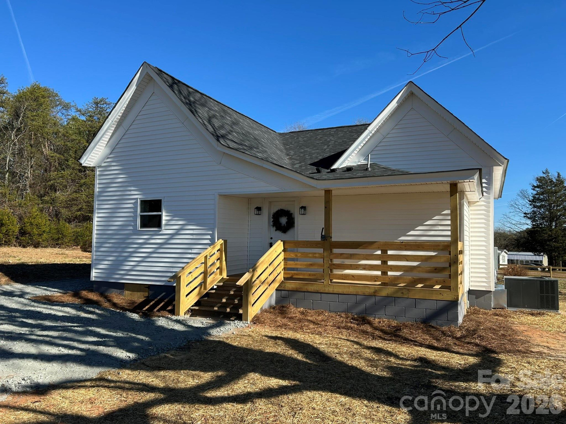 464 Hamrick Road - Photo 2