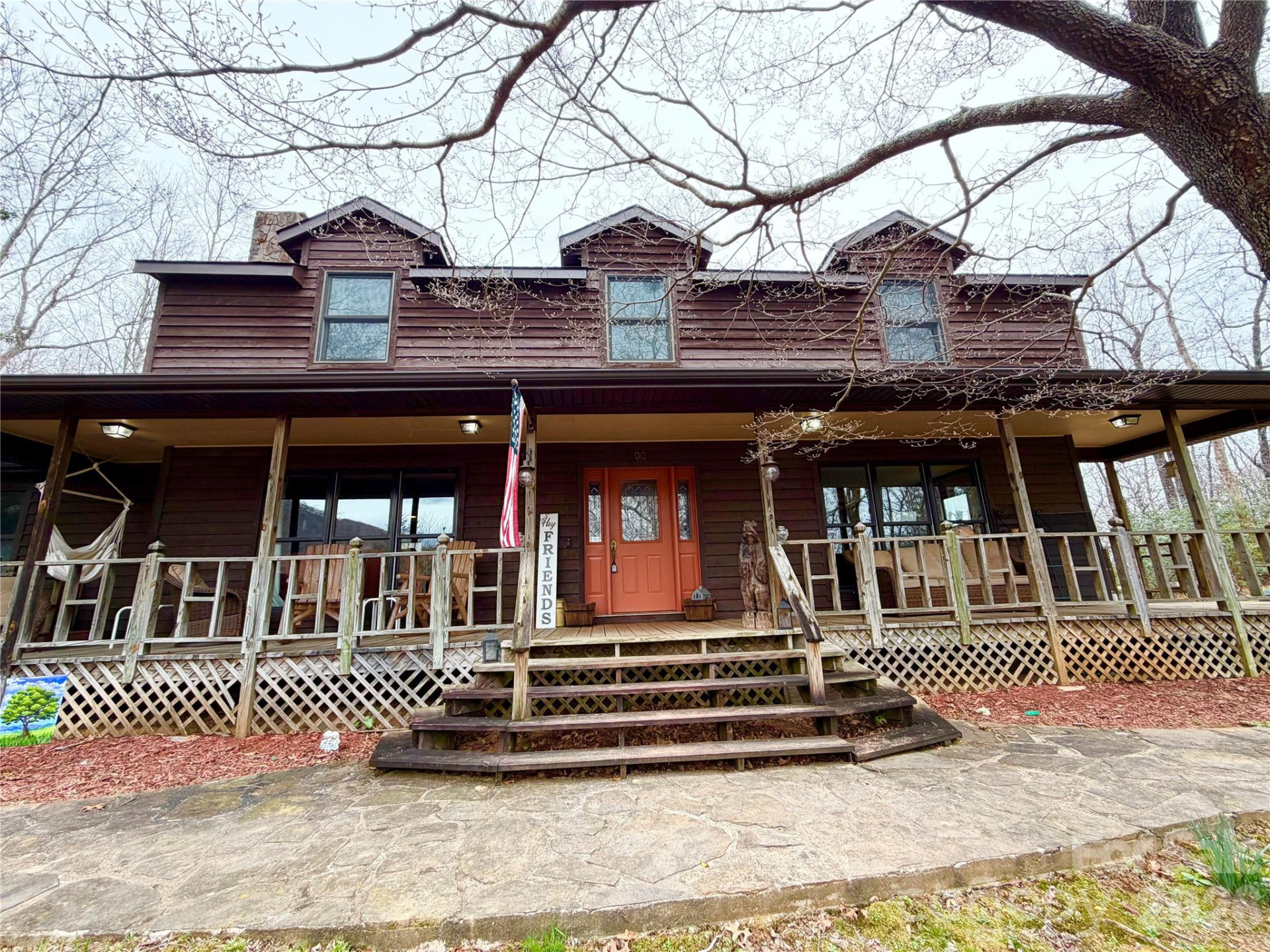 190 Executive Estates Drive - Photo 2