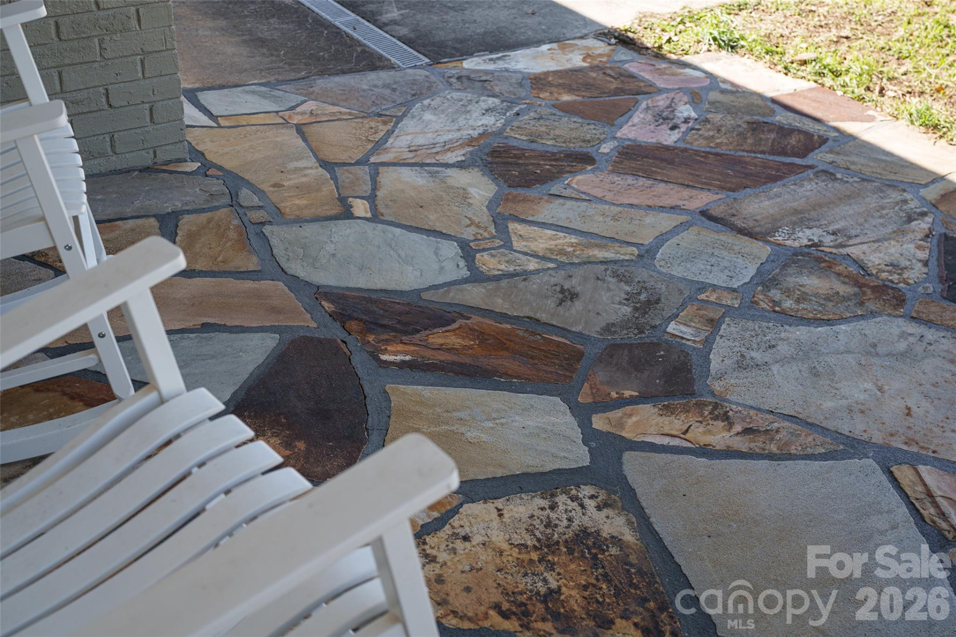 338 Hawthorne Drive - Photo 32