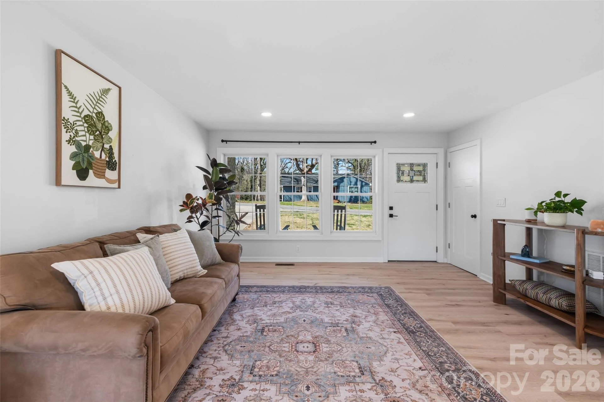 338 Hawthorne Drive - Photo 6