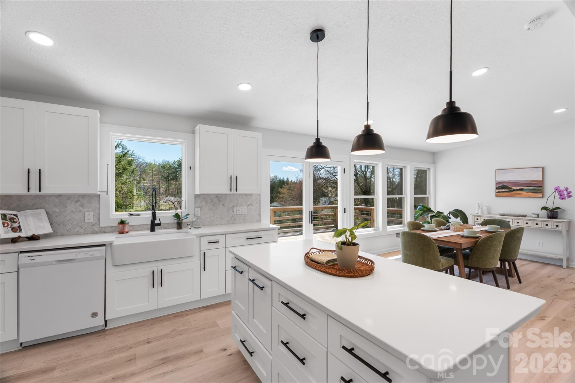 338 Hawthorne Drive - Photo 9