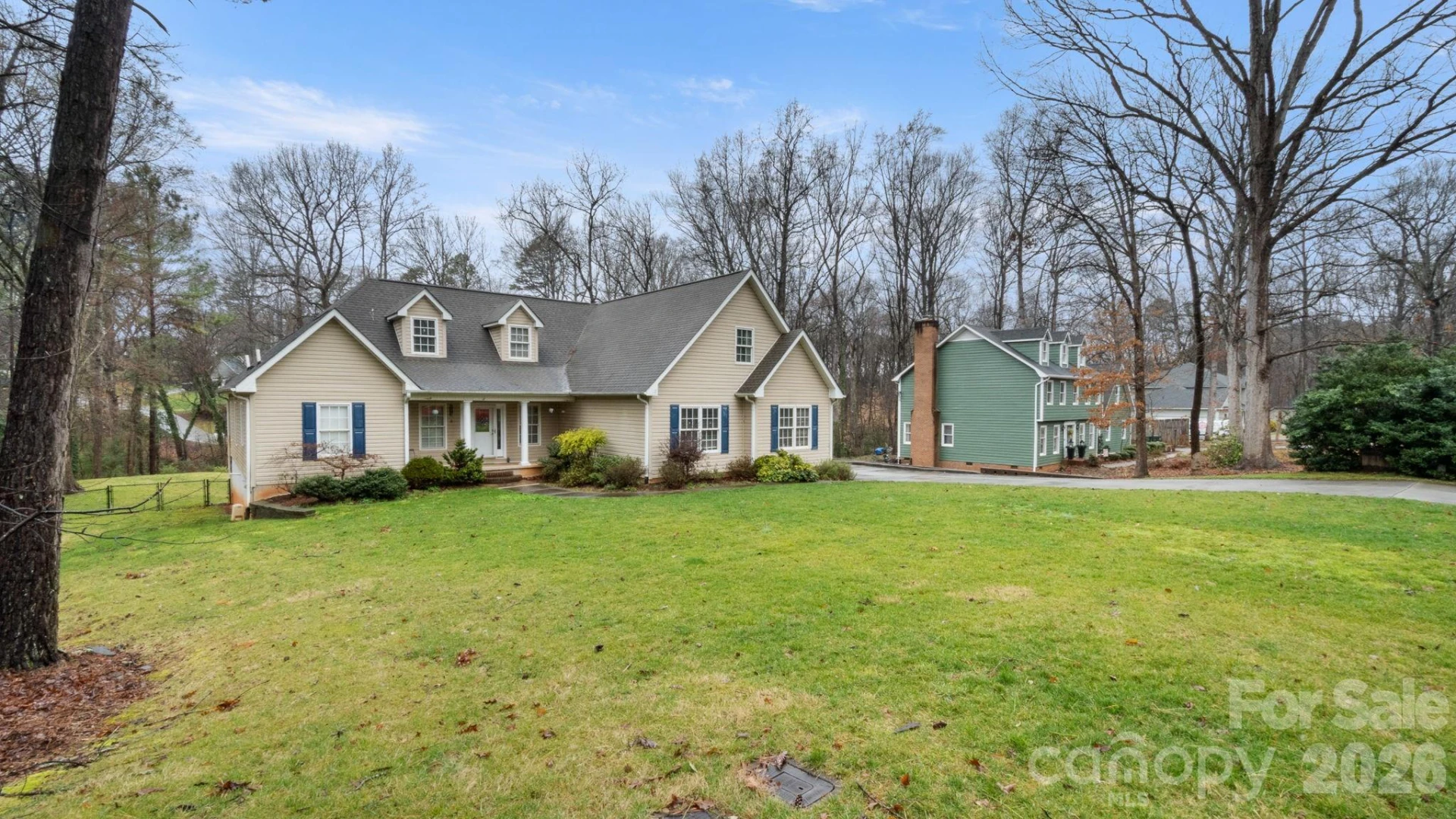 2853 Wimbledon Drive - Photo 2