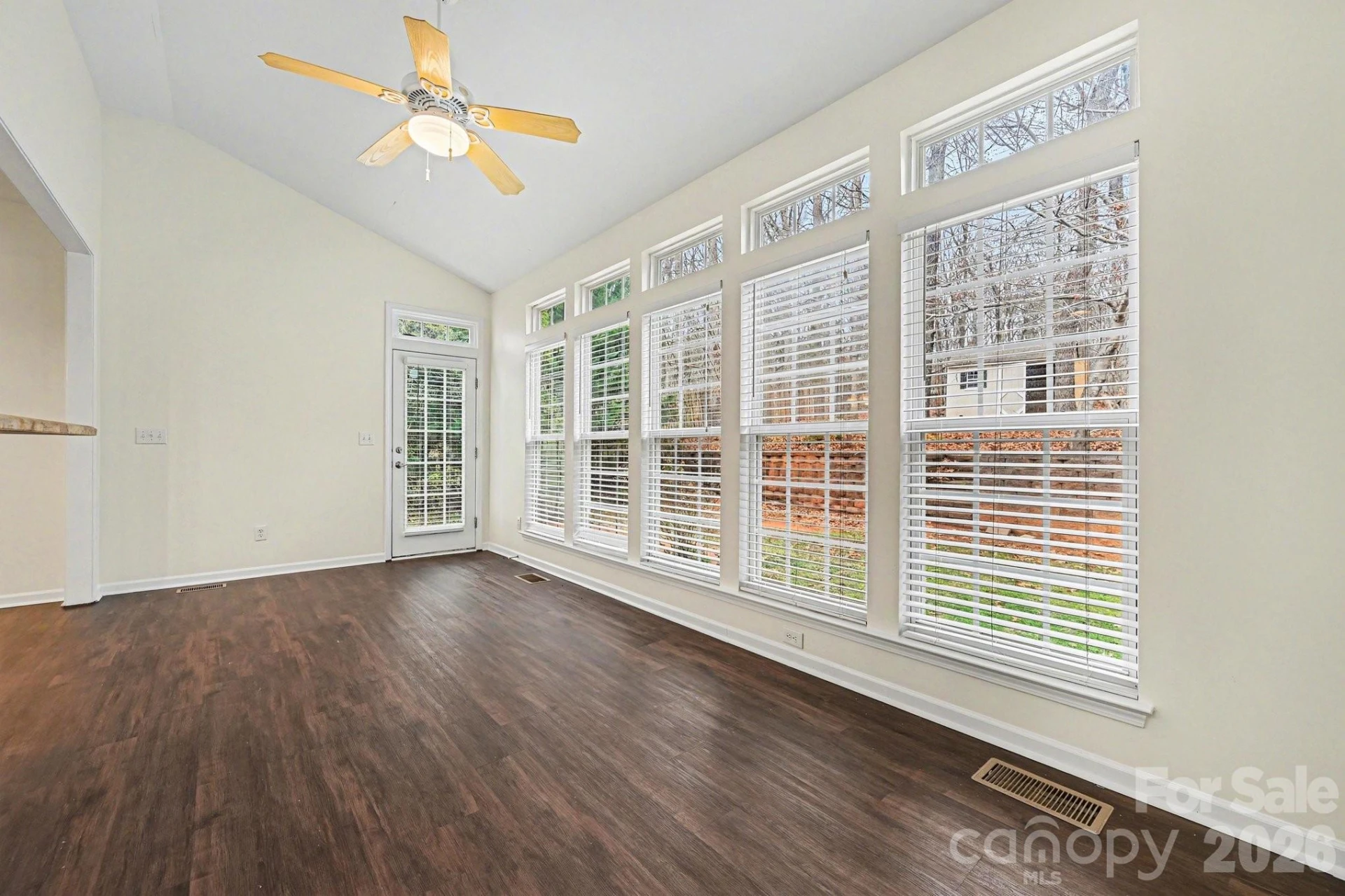 3007 Linstead Drive - Photo 5