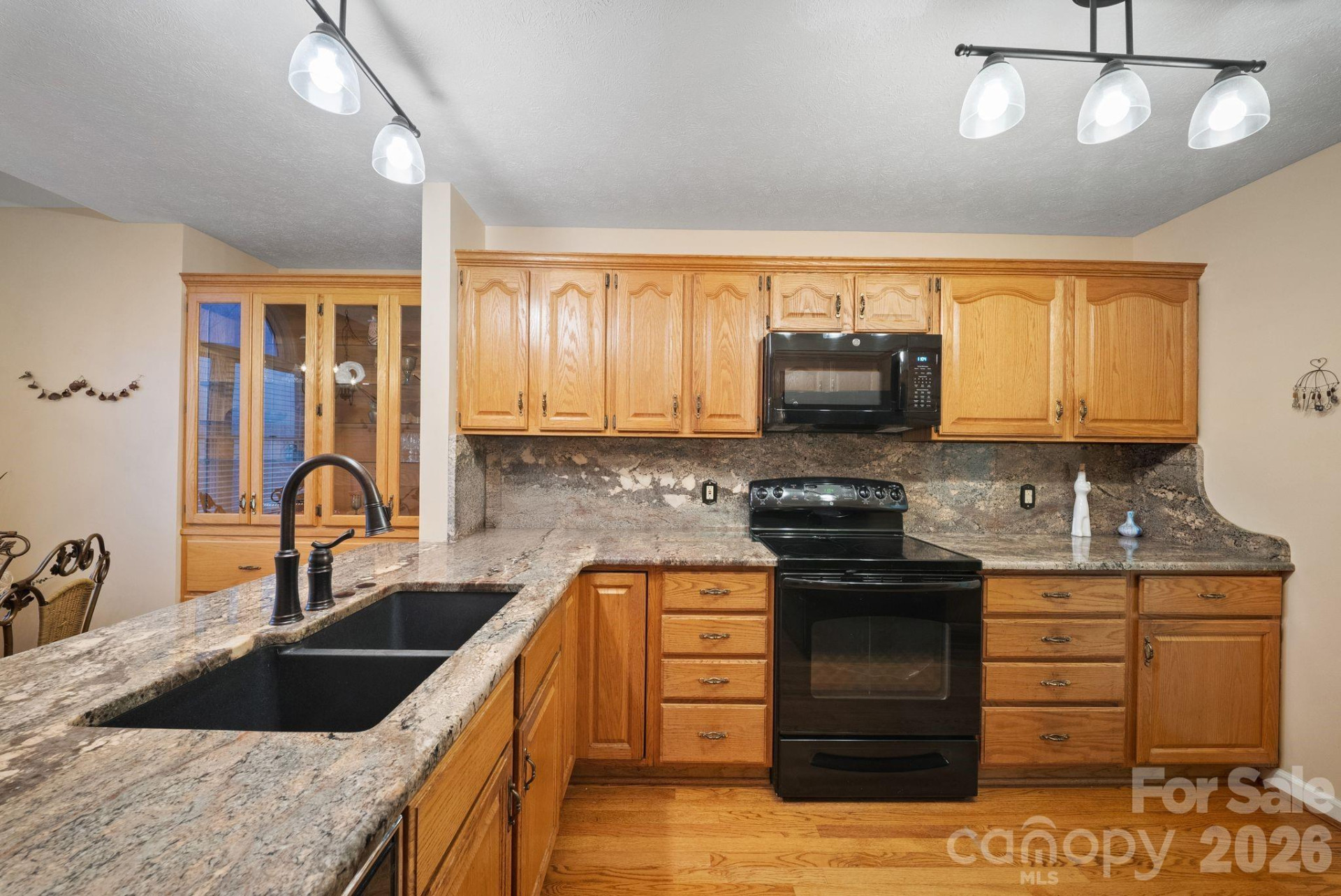 5 Governors Drive - Photo 14