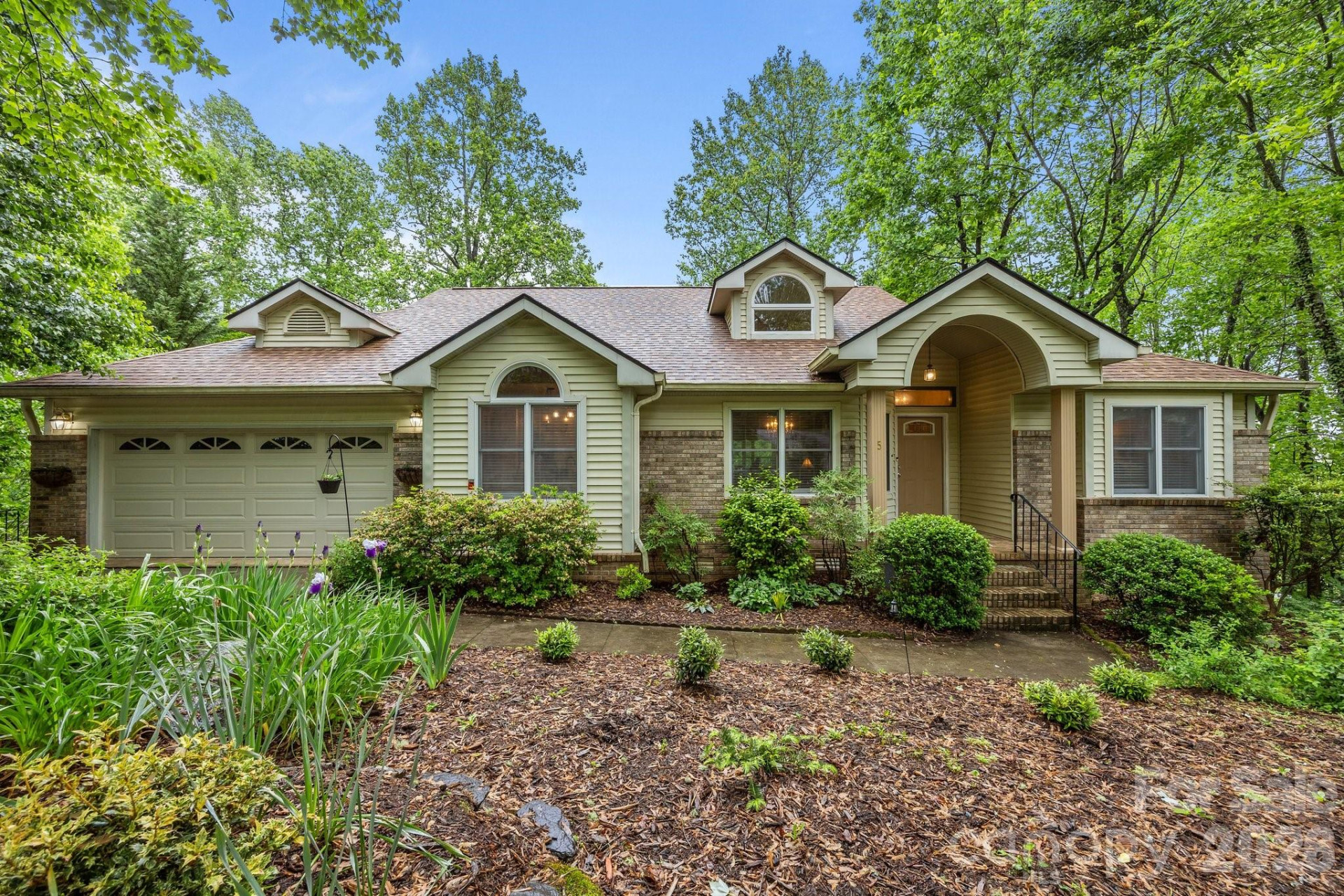 5 Governors Drive - Photo 7