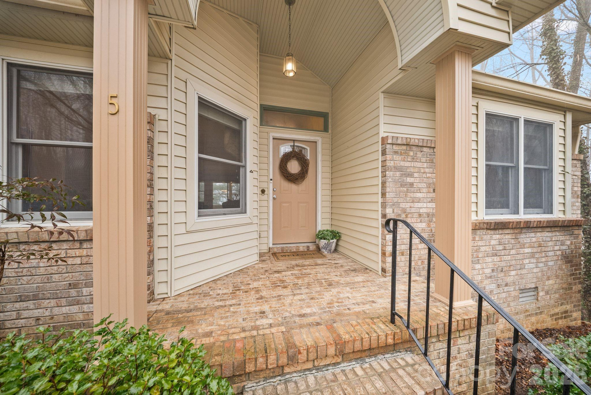 5 Governors Drive - Photo 8