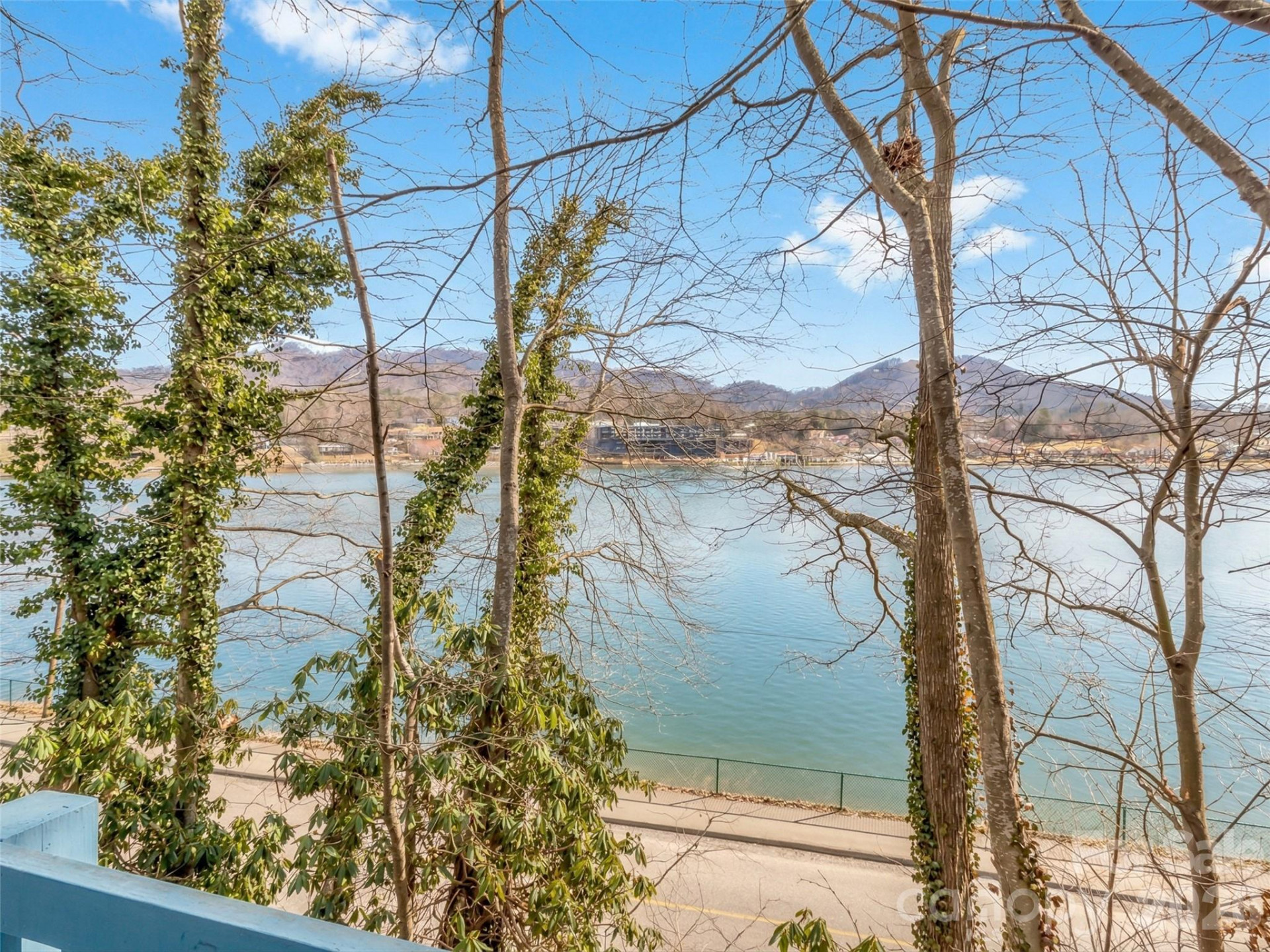2445 Lakeshore Drive - Photo 33