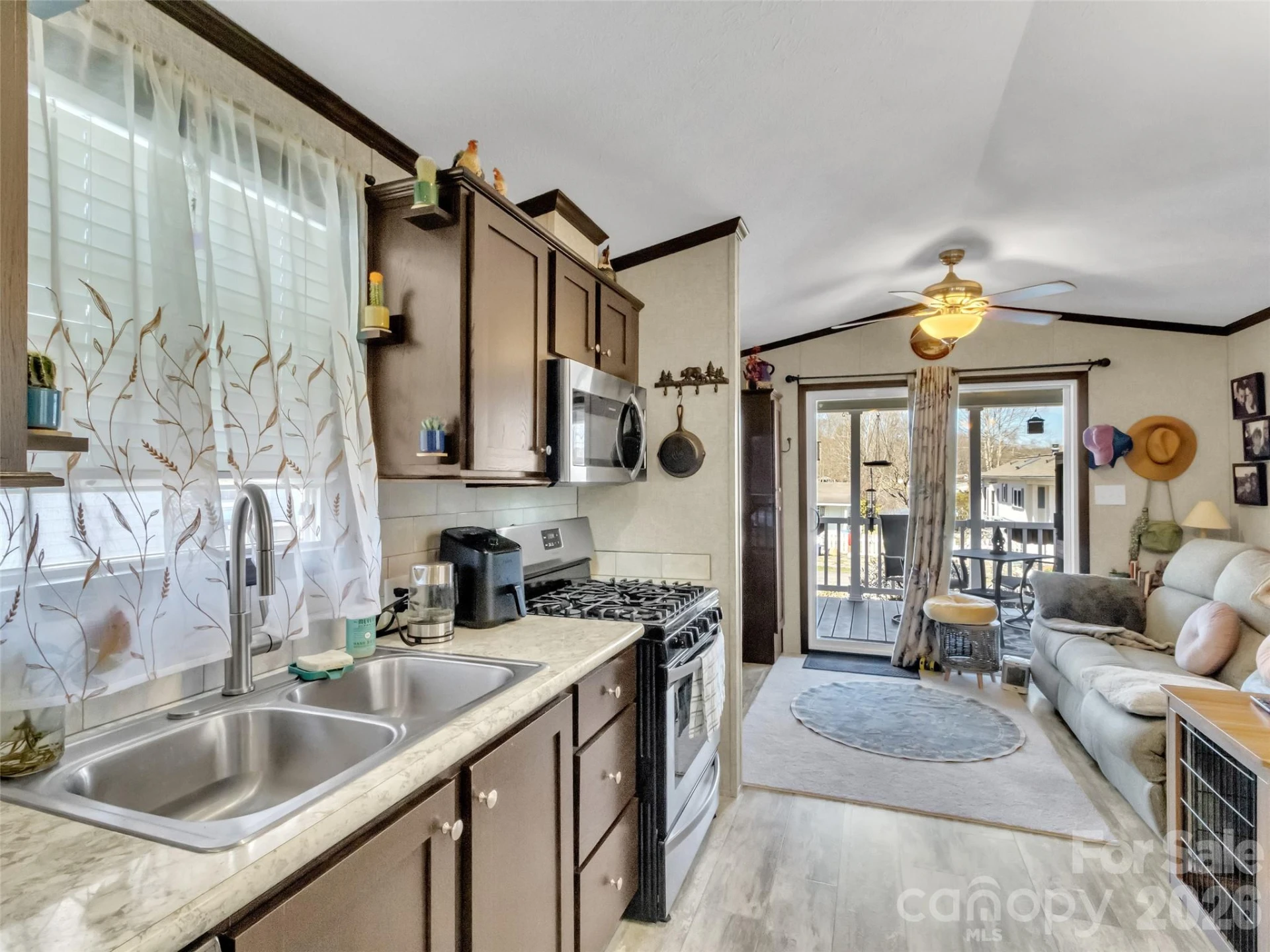 225 Pike Point - Photo 14