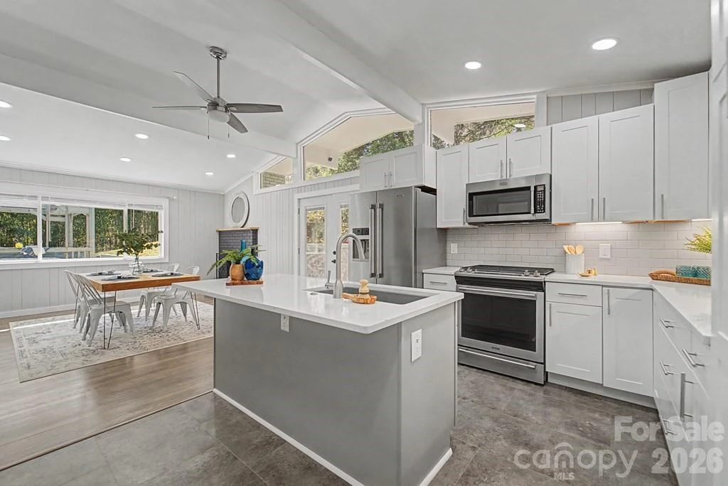 240 North Country Club Drive - Photo 11