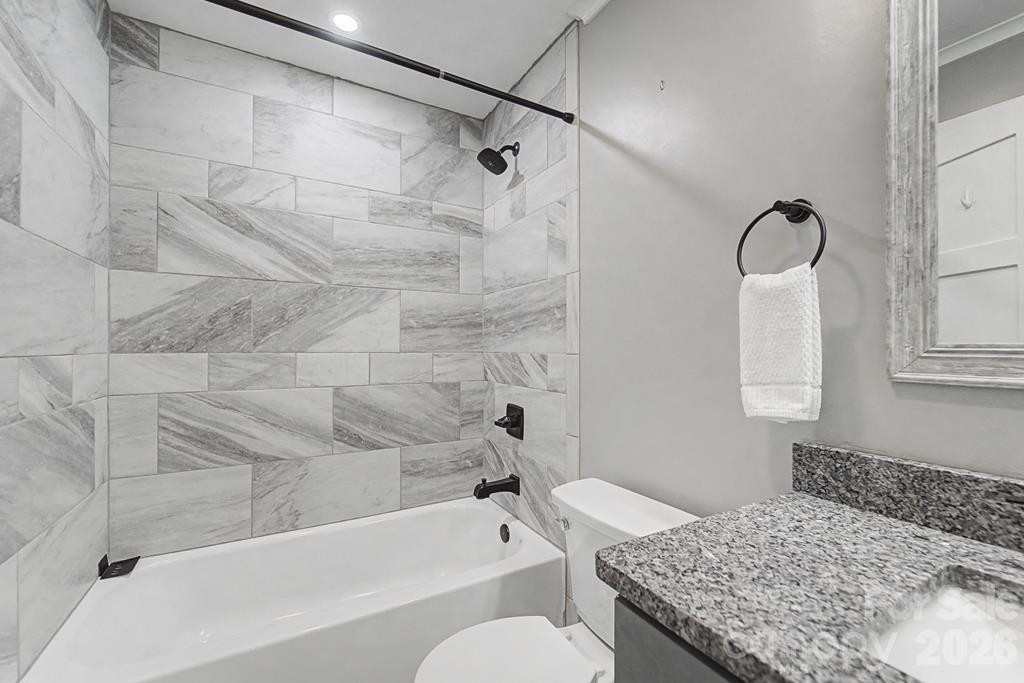 240 North Country Club Drive - Photo 23