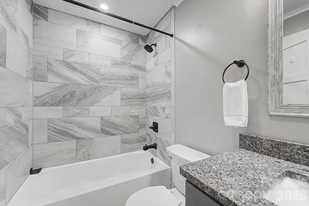 240 North Country Club Drive - Photo 23