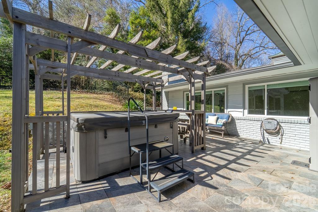 240 North Country Club Drive - Photo 32