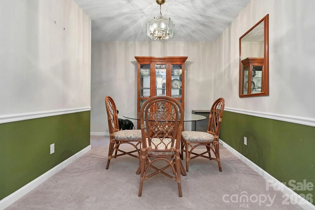 1904 Abbey Circle - Photo 13