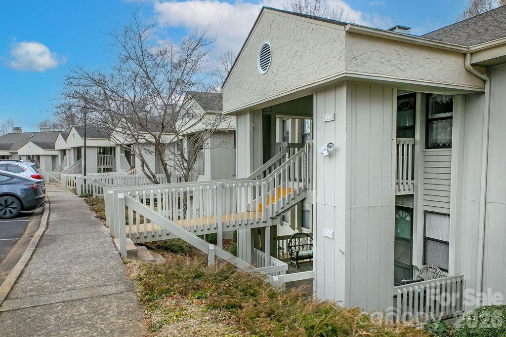 1904 Abbey Circle - Photo 3