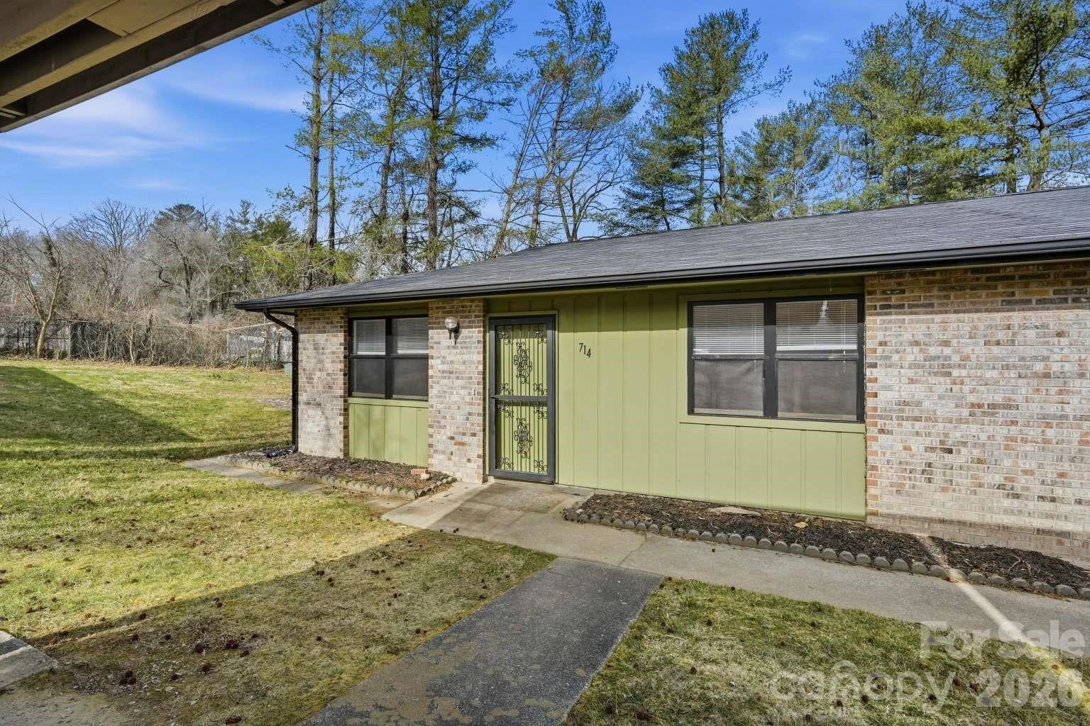714 Farmington Circle