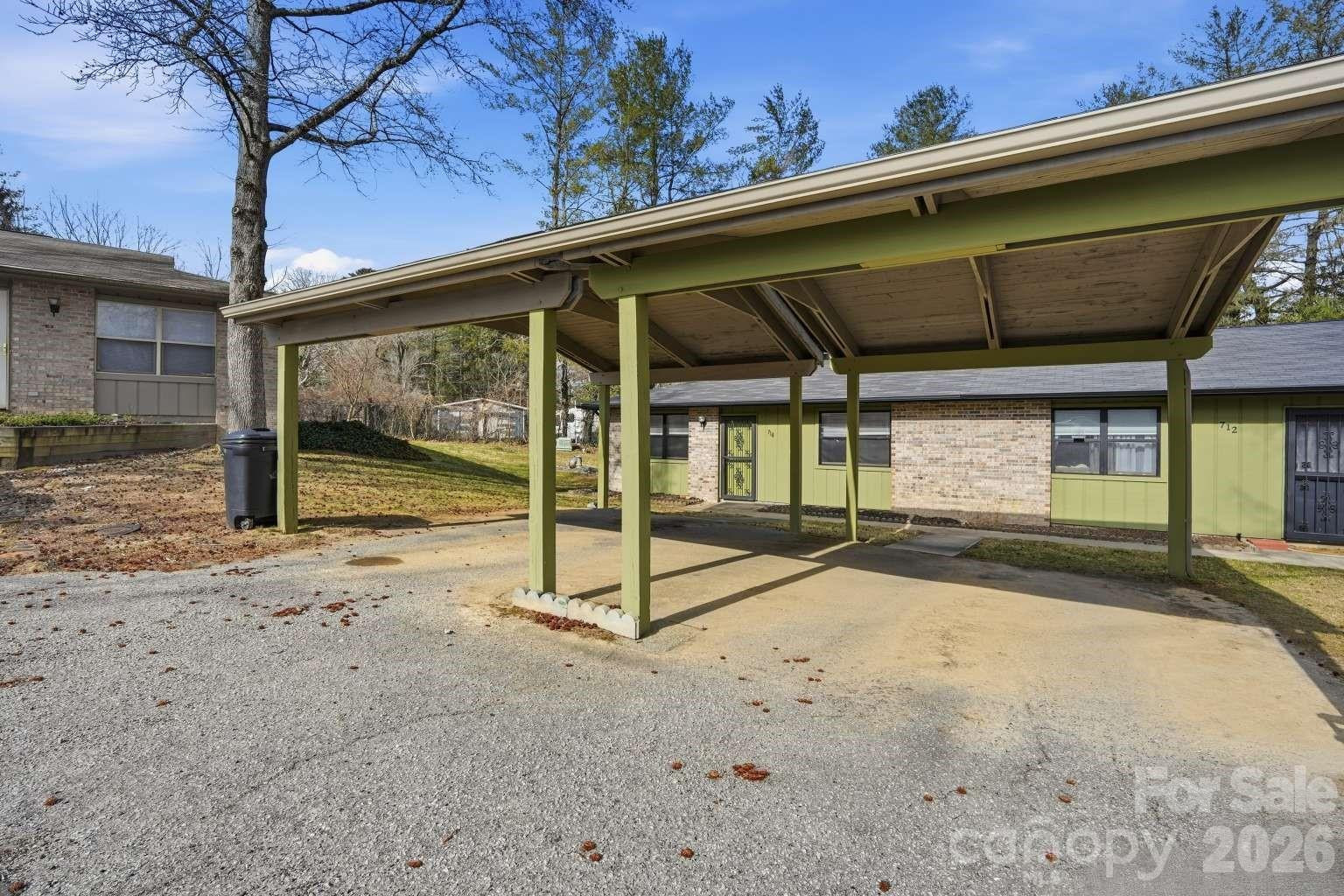 714 Farmington Circle - Photo 2