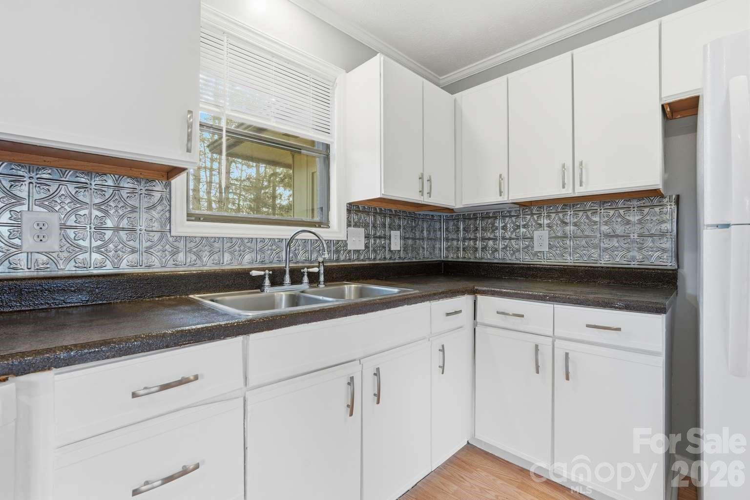 714 Farmington Circle - Photo 13