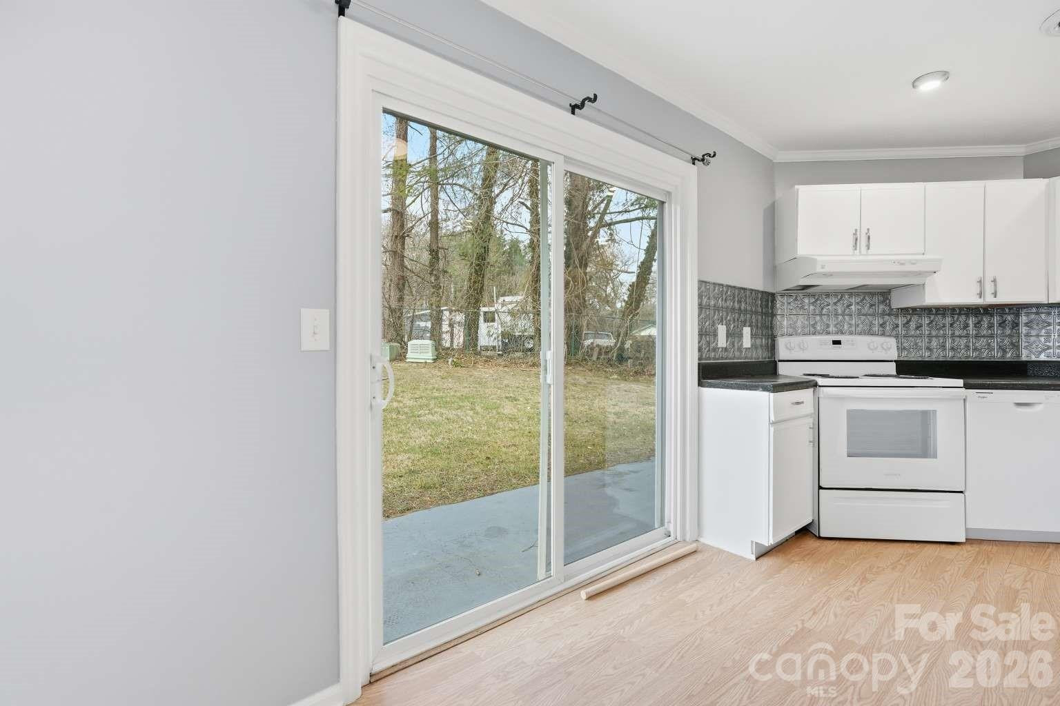 714 Farmington Circle - Photo 8