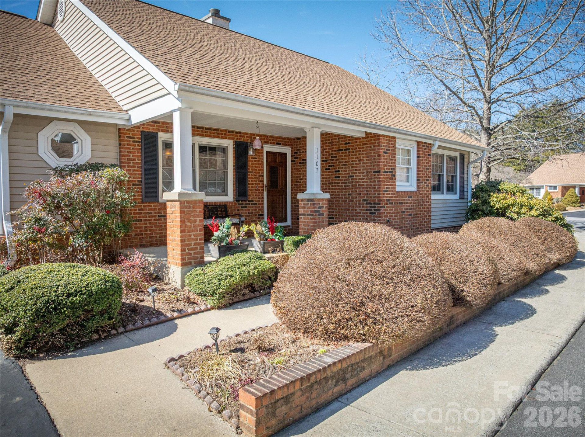 1107 Citation Circle - Photo 3