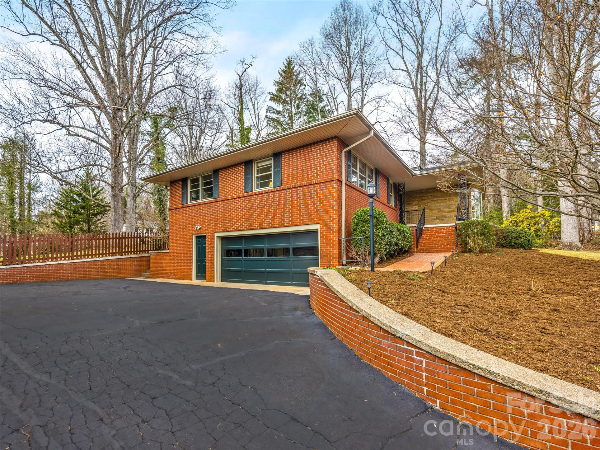 8 Oak Forest Drive - Photo 4