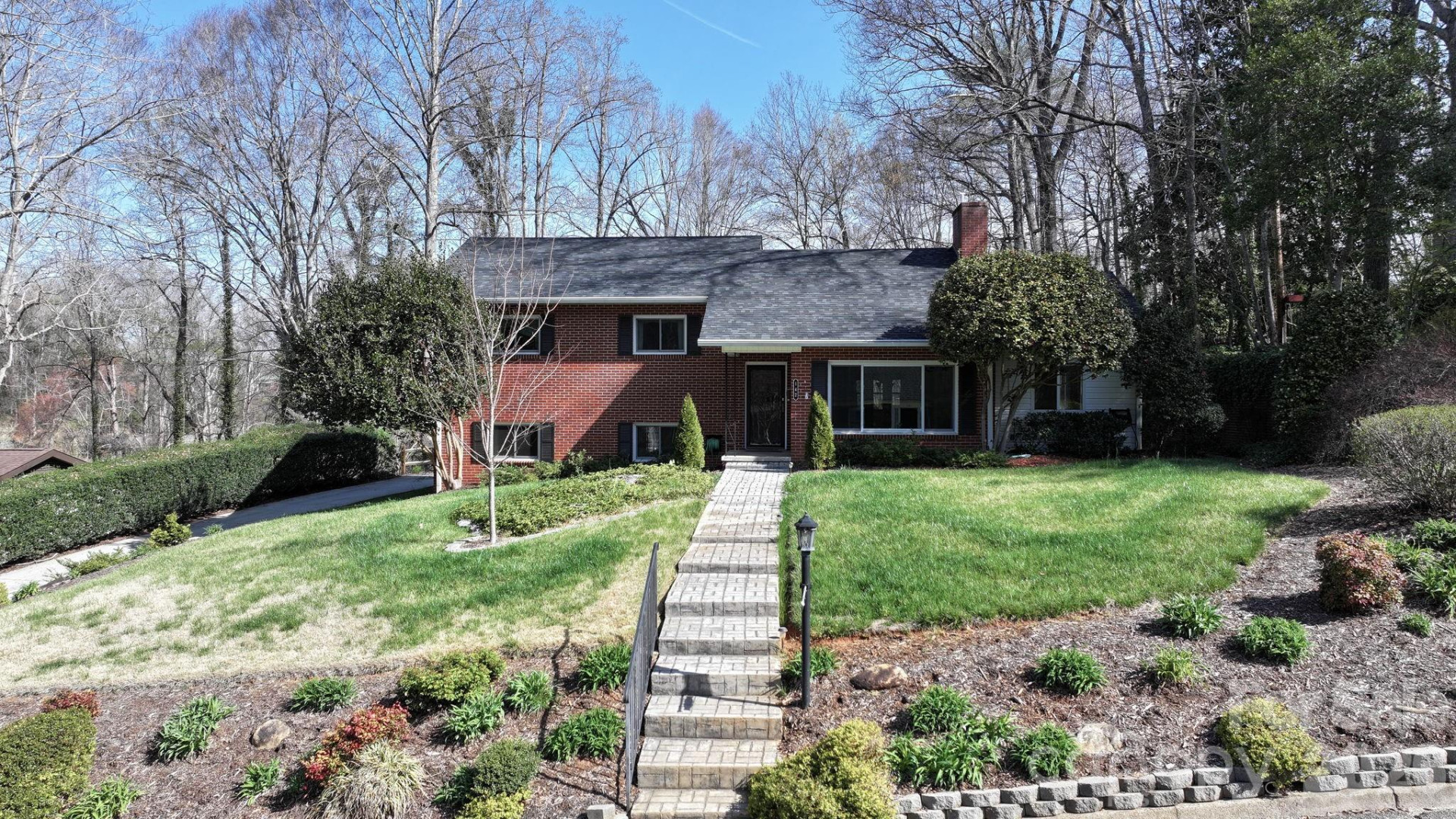 142 Pearson Drive - Photo 3