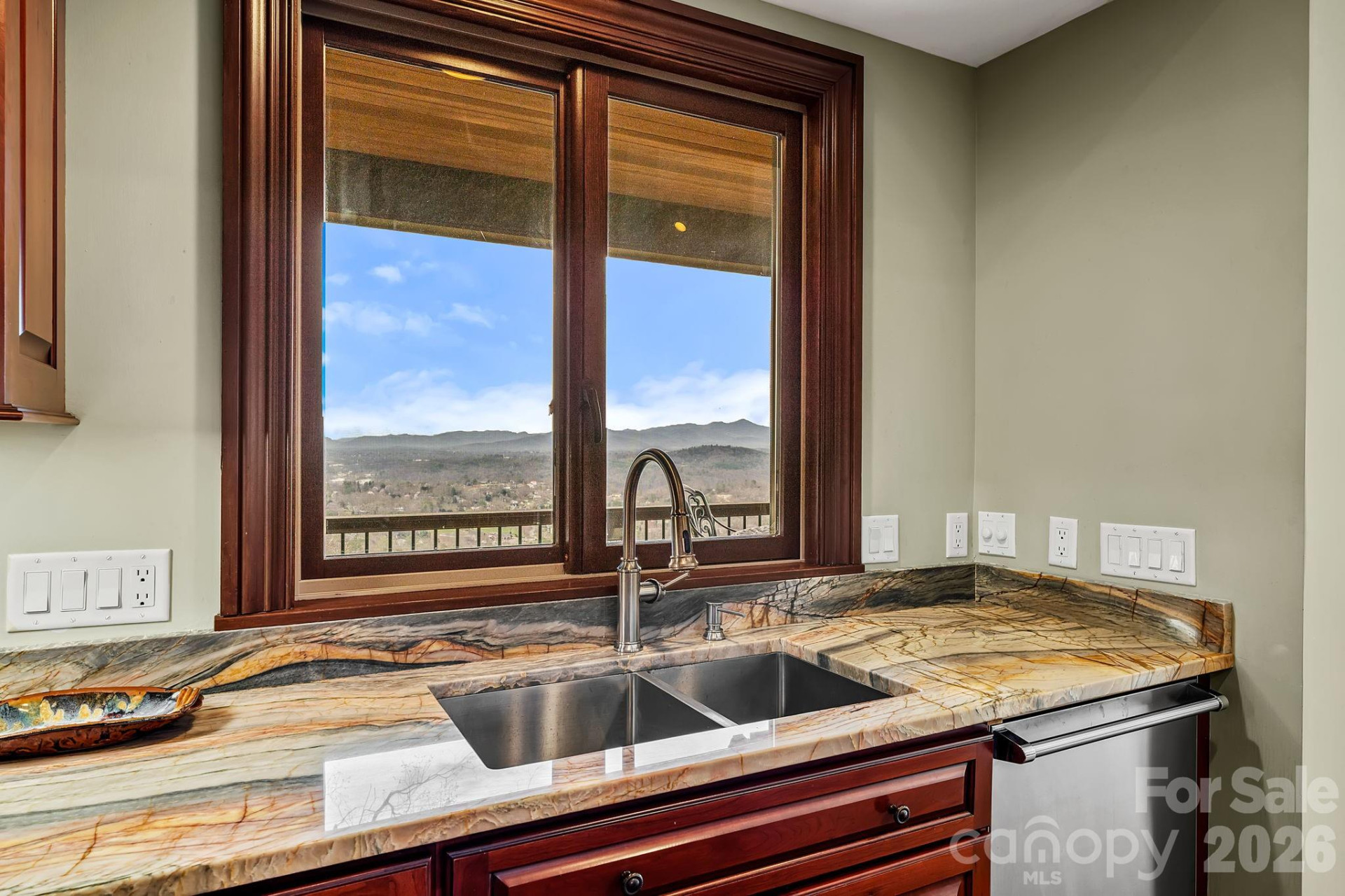 29 South Point Drive - Photo 11