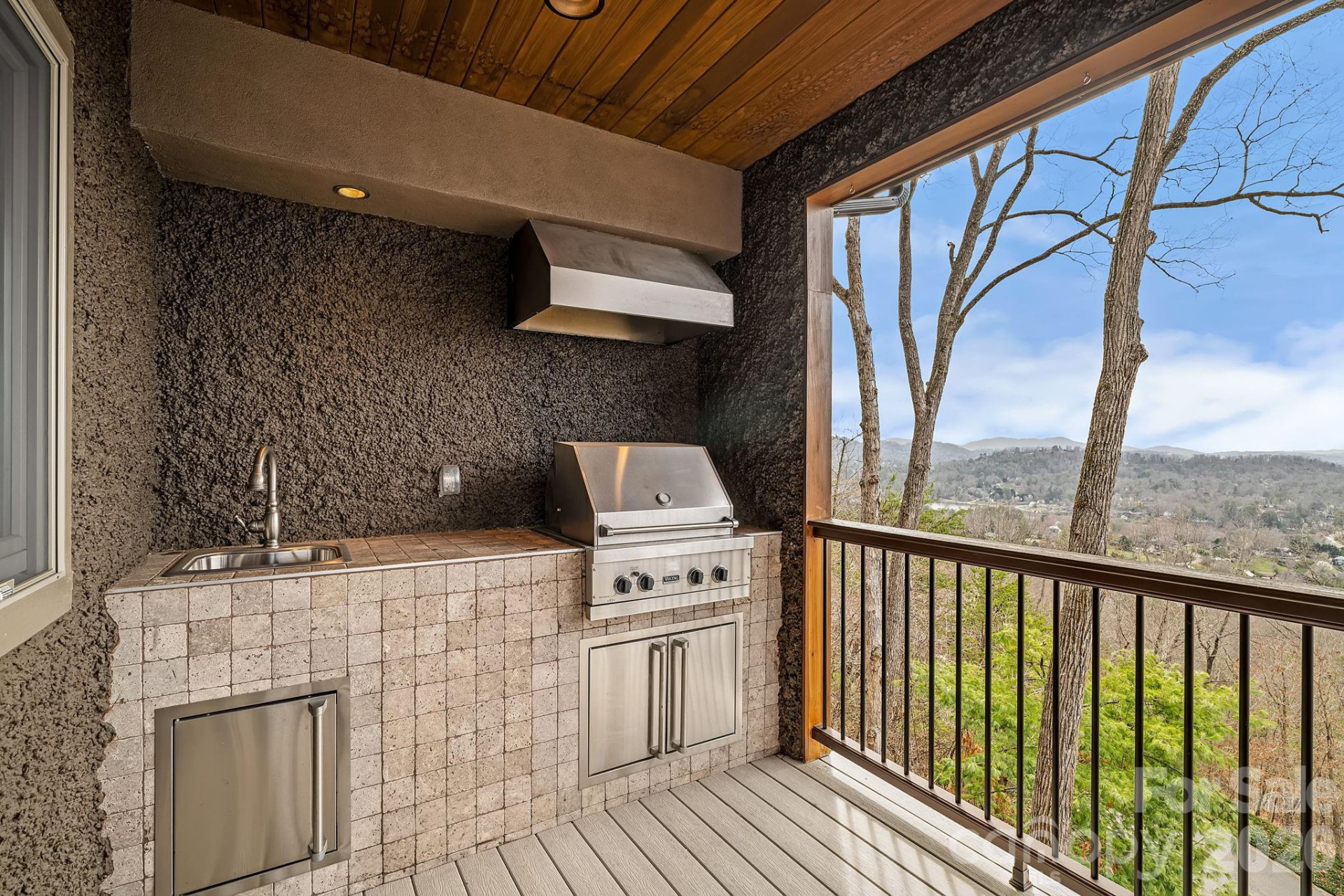 29 South Point Drive - Photo 37