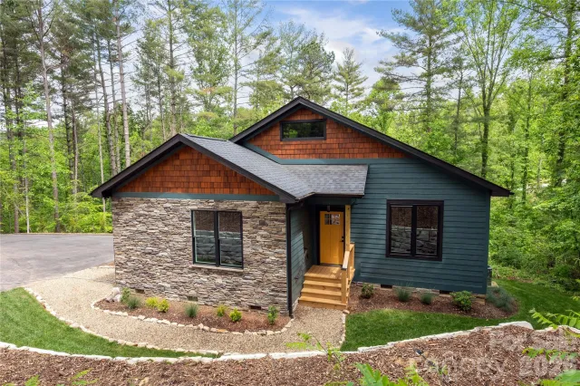 22 Deep Woods Road