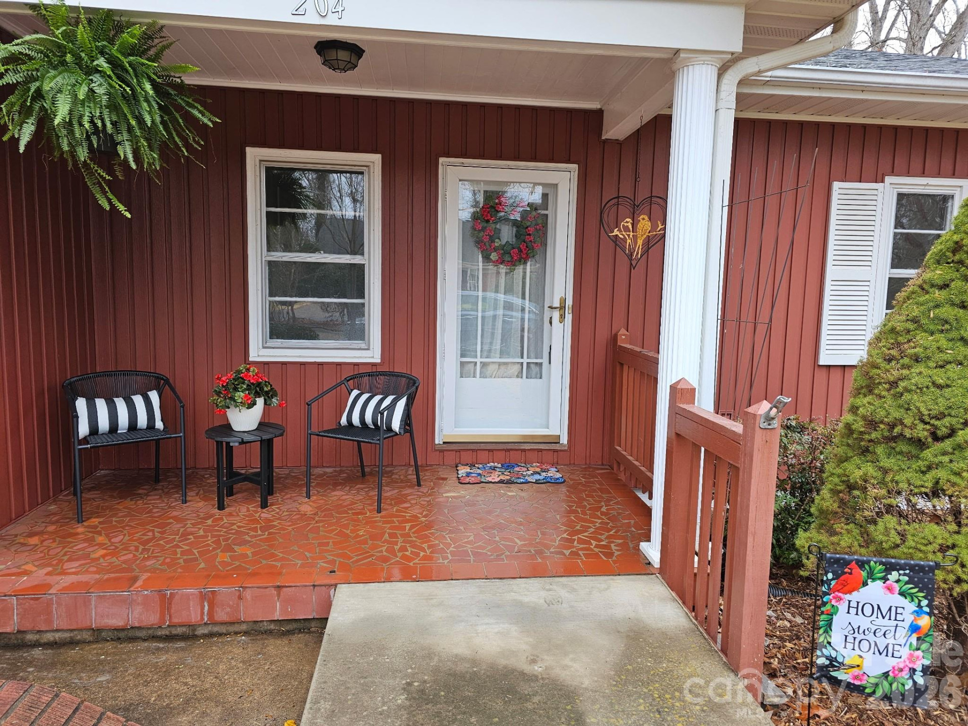 204 Fernwood Drive - Photo 3