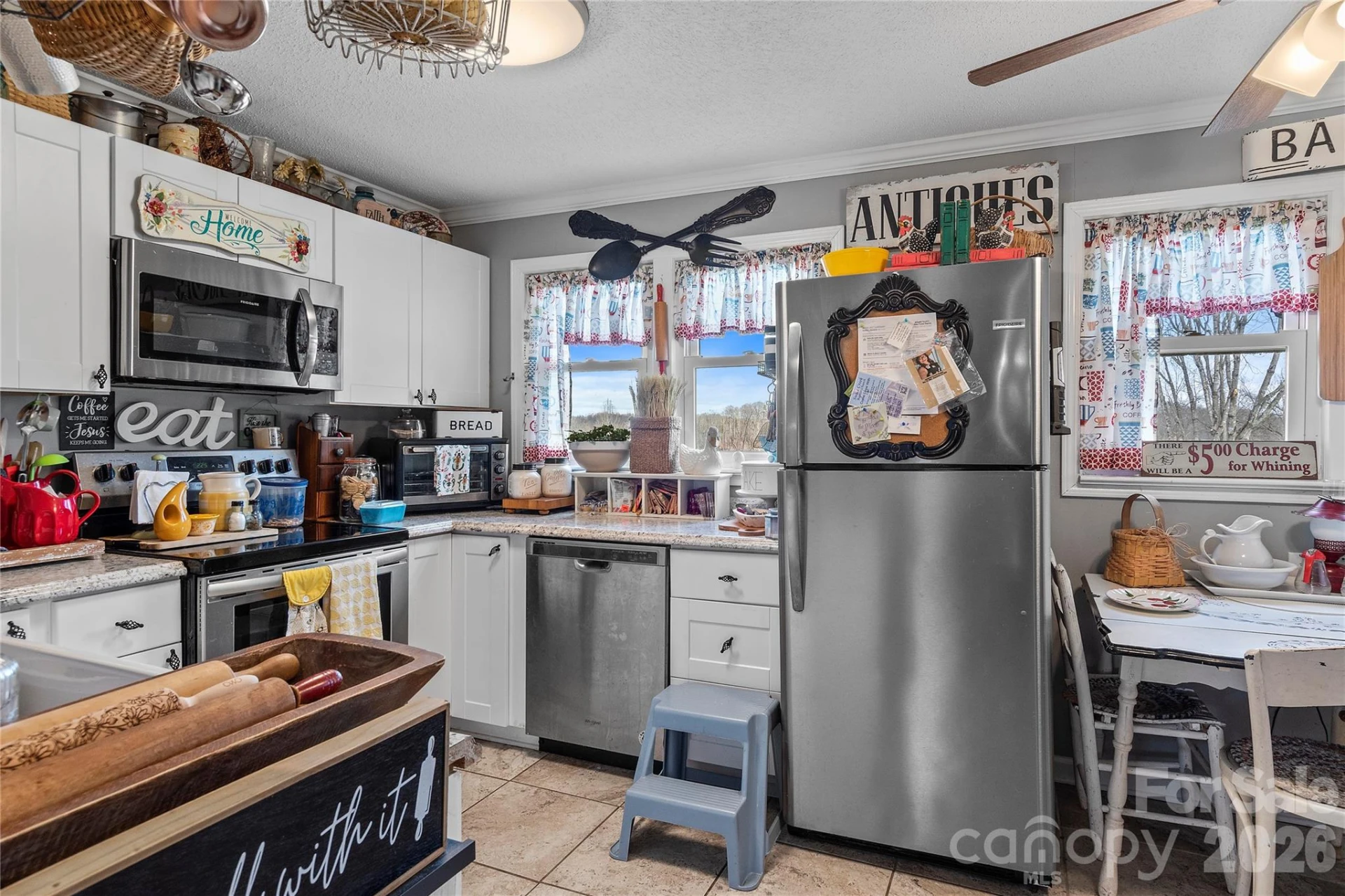 113 Hardy Street - Photo 10