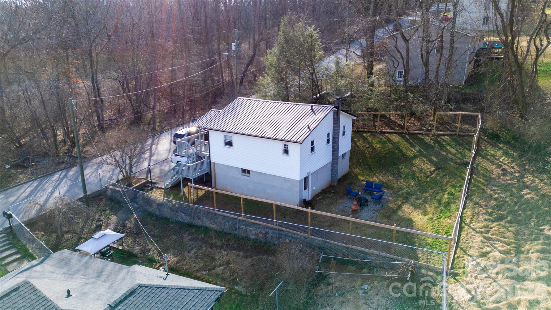118 Mitchell Street - Photo 2