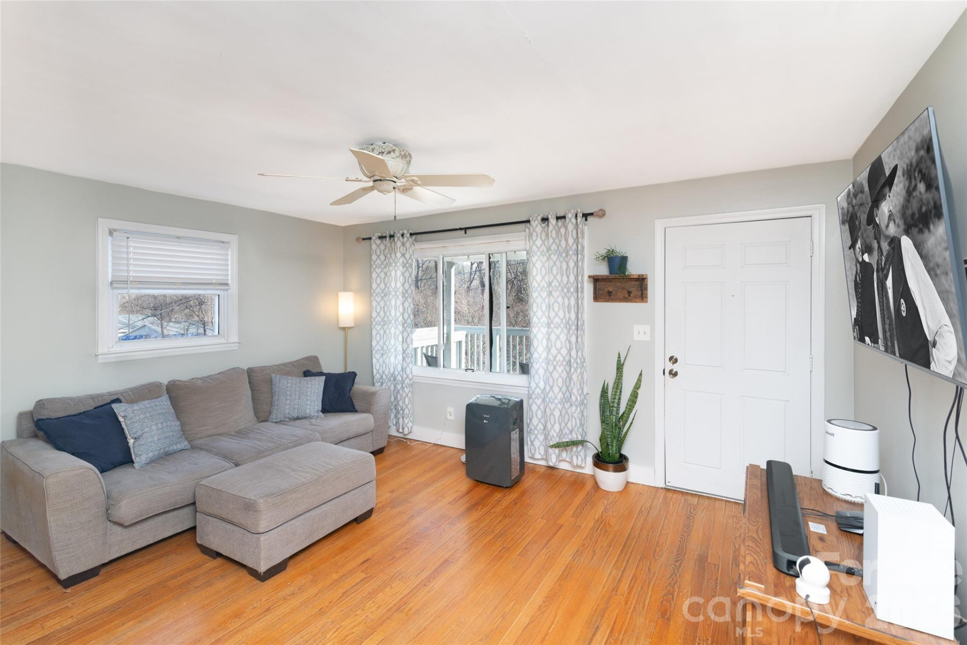 118 Mitchell Street - Photo 6