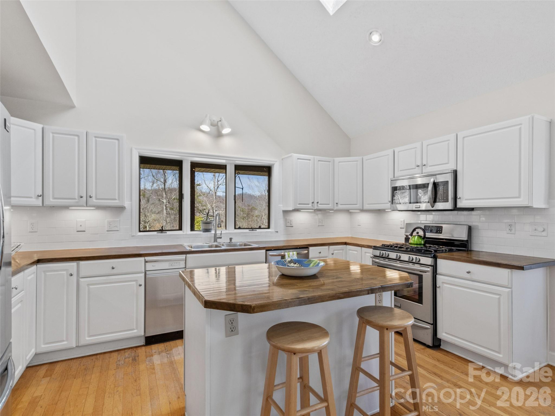 126 Hillcrest Drive - Photo 9