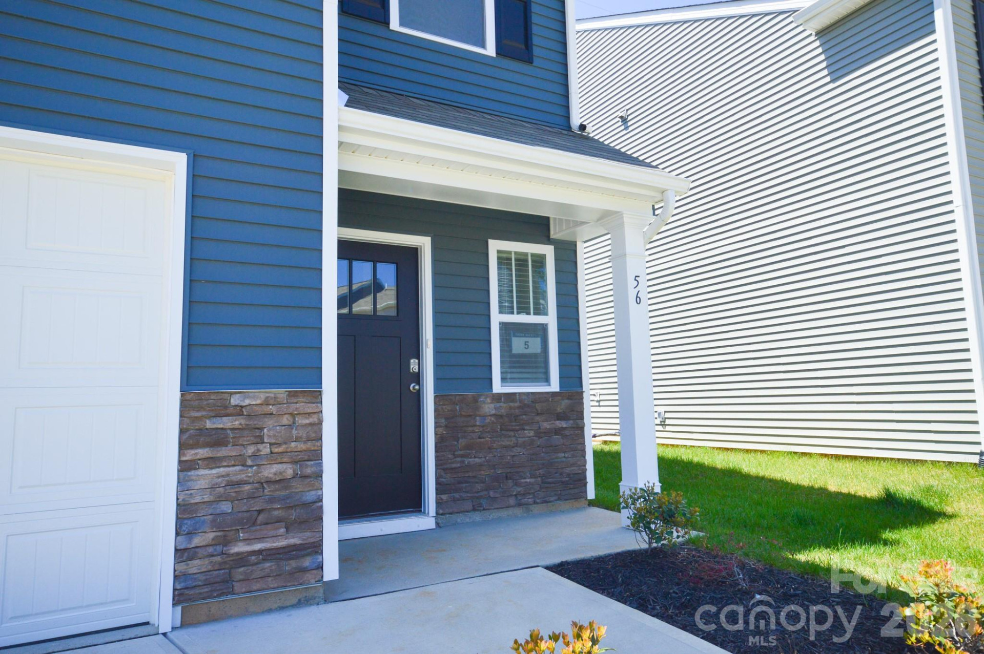 105 Lauren Lane - Photo 3